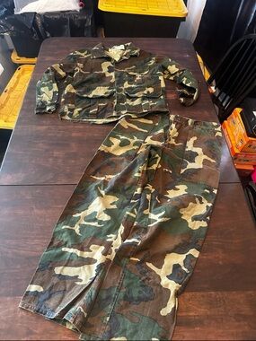 Camouflage Two-Piece Jacket and Pants Set - Green Camo